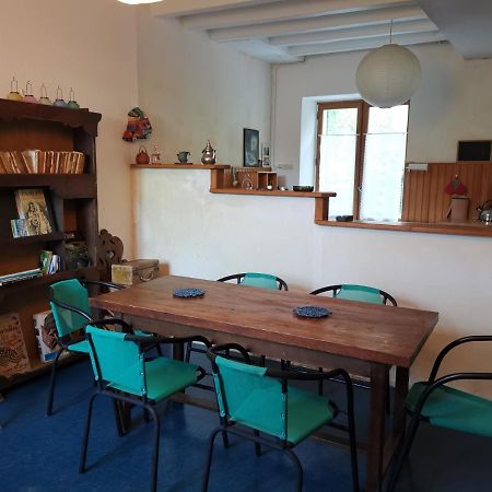 Gite Des Petites Ruelles : Familial Et Chaleureux Trôo Exteriör bild